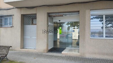 Retail in Montornès del Vallès, Barcelona for lease Interior Photo- Image 1 of 9