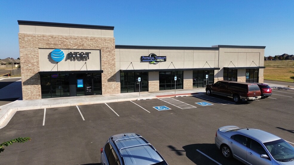 13600 N Piedmont Rd, Piedmont, OK for lease - Building Photo - Image 2 of 8