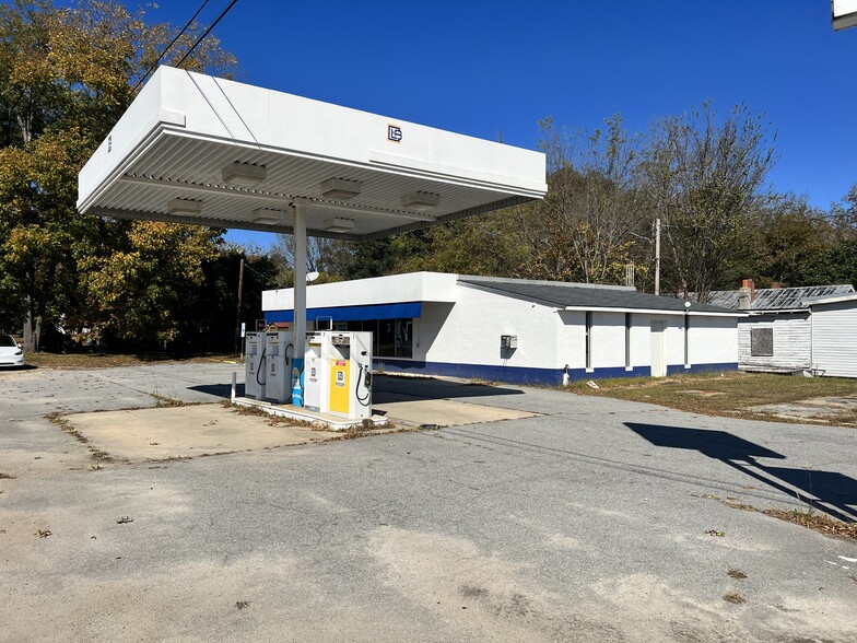 100 W Bryant St, Enfield, NC 27823 - Enfield Restaurant with Cstore Gas ...