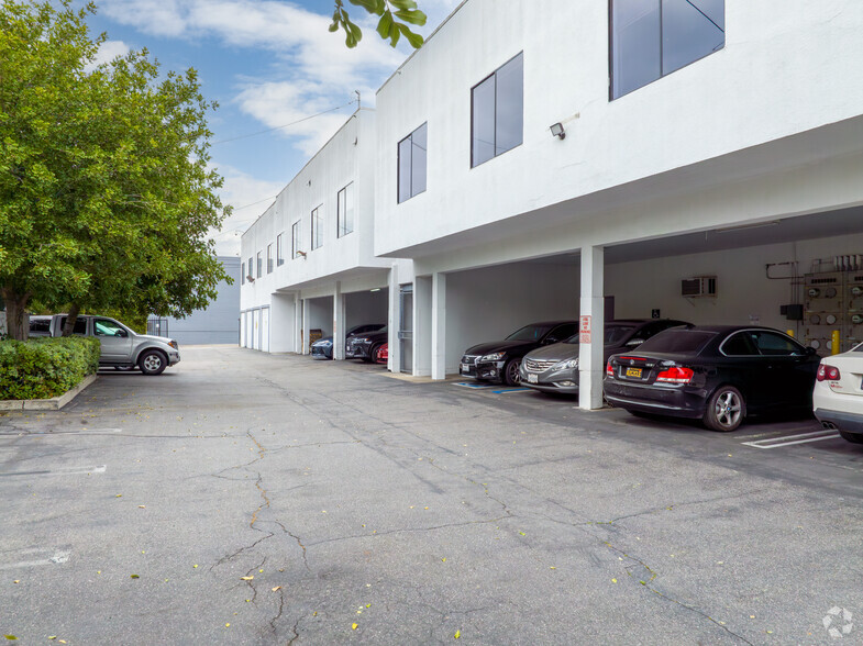 502 S Verdugo Dr, Burbank, CA for lease - Building Photo - Image 3 of 10