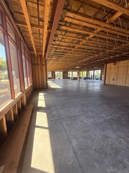 3250 Skyway Dr, Santa Maria, CA for lease - Building Photo - Image 3 of 5