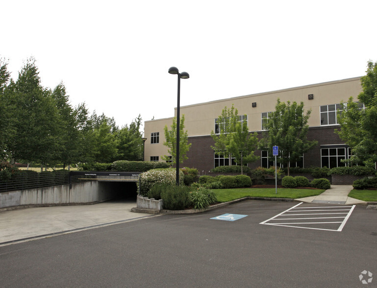 2650 Suzanne Way, Eugene, OR for lease - Building Photo - Image 3 of 9