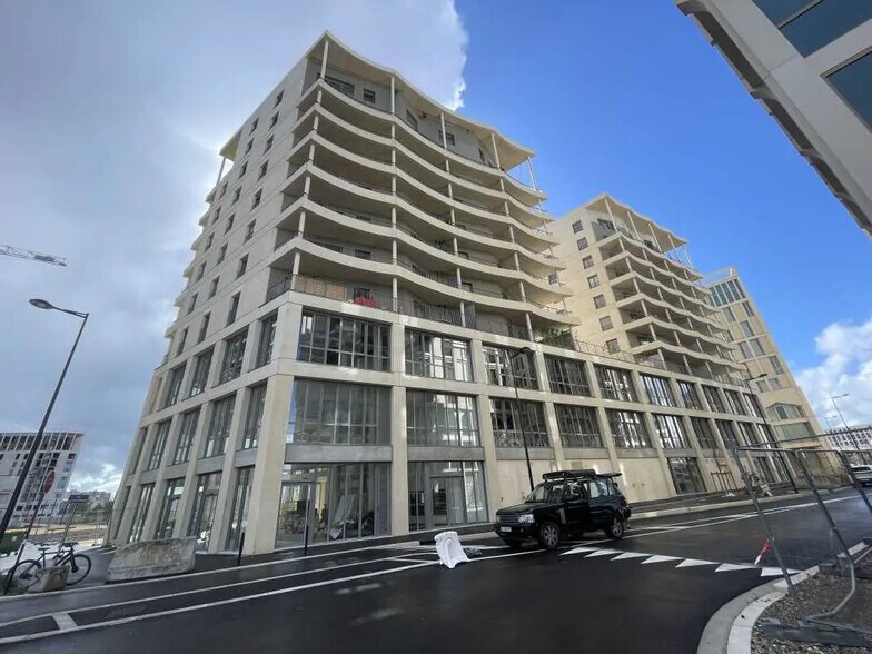 Office in Bordeaux for sale - Building Photo - Image 1 of 11