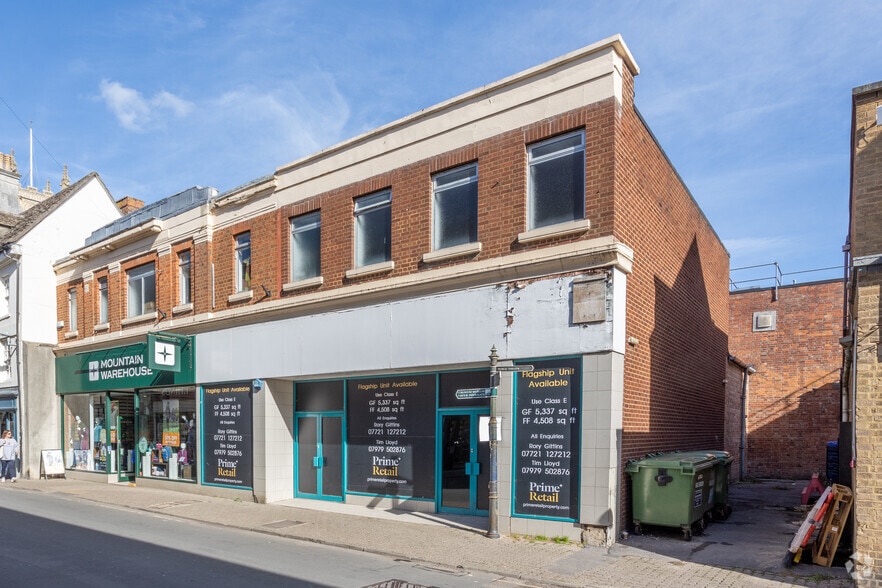 9-11 Cricklade St, Cirencester for lease - Primary Photo - Image 1 of 5