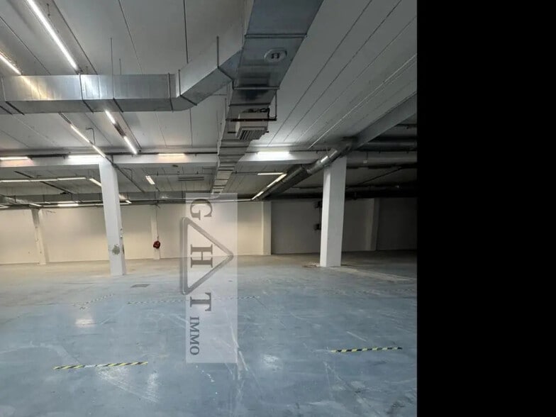 Industrial in Ivry-sur-Seine for lease - Interior Photo - Image 2 of 3