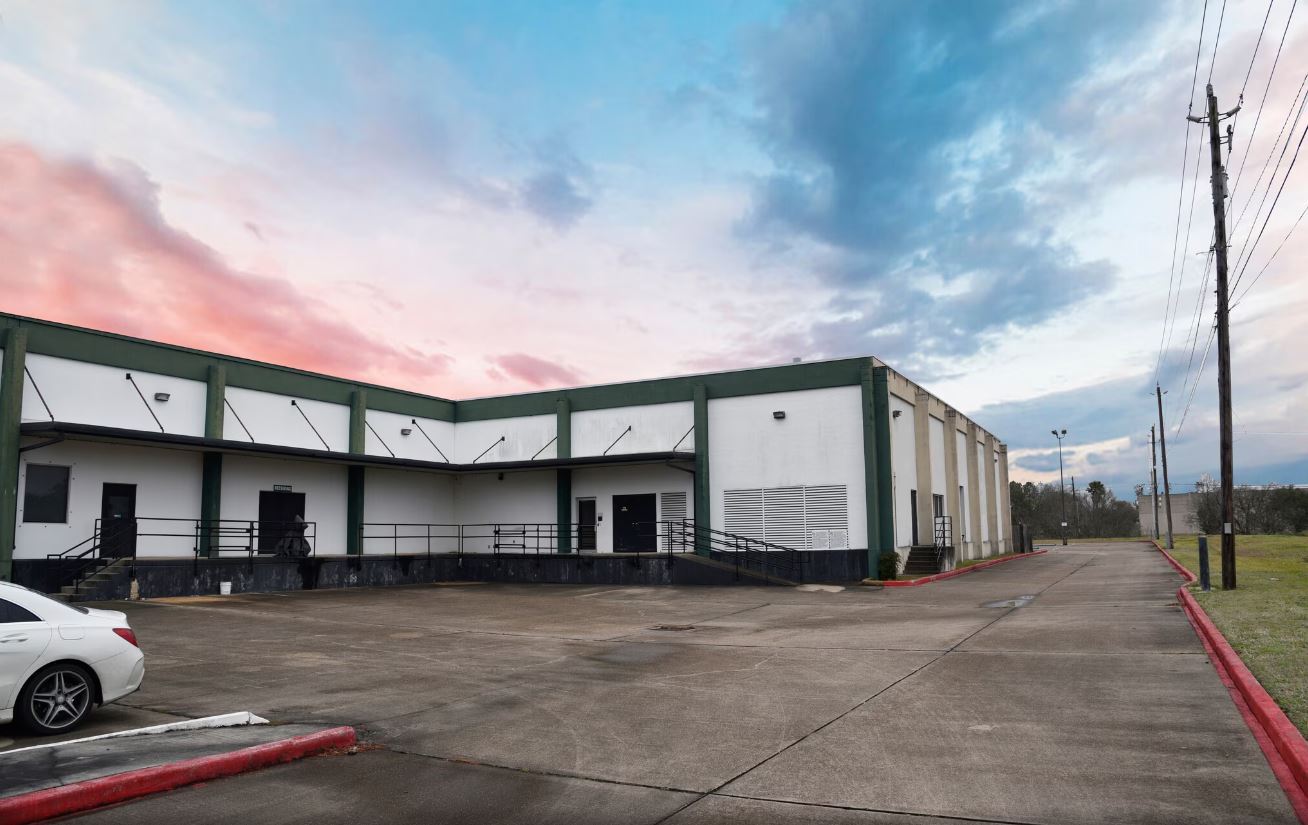 900 Gemini St, Houston, TX for lease Interior Photo- Image 1 of 1