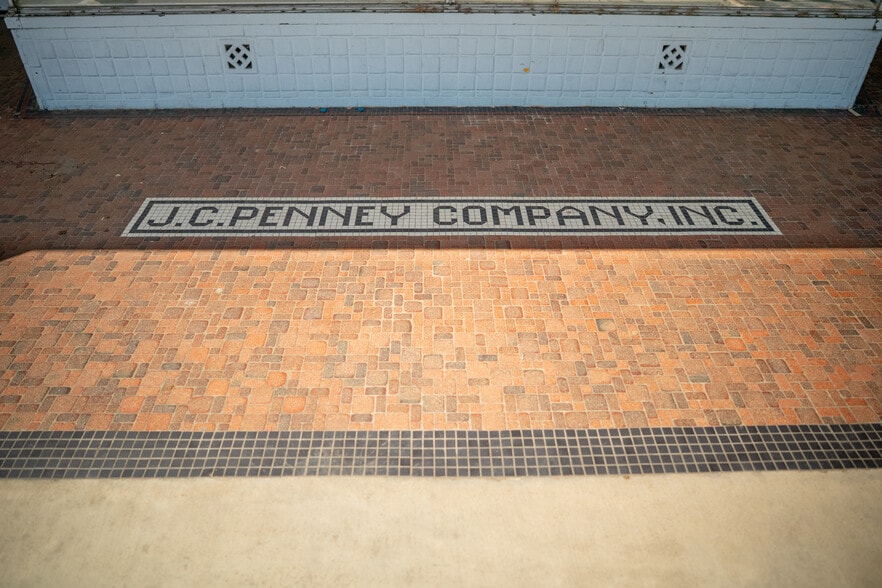 321 Main St, Fort Morgan, CO for sale - Building Photo - Image 3 of 12