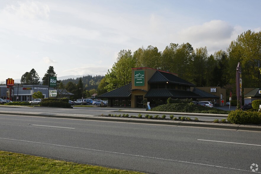2729-2733 Barnet Hwy, Coquitlam, BC for sale - Building Photo - Image 1 of 1