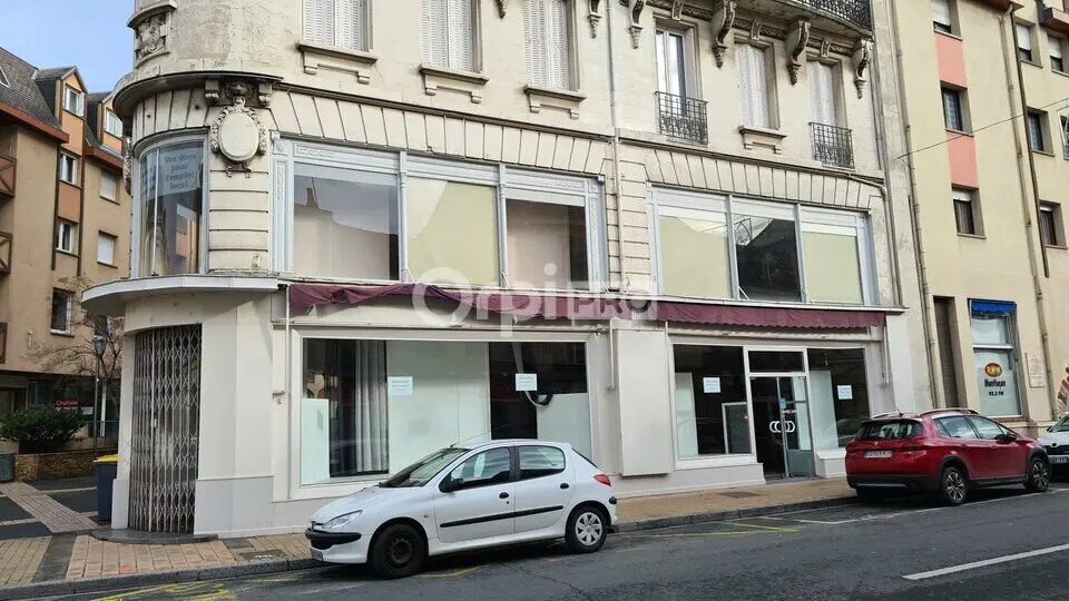 Retail in Montluçon for lease - Building Photo - Image 2 of 10