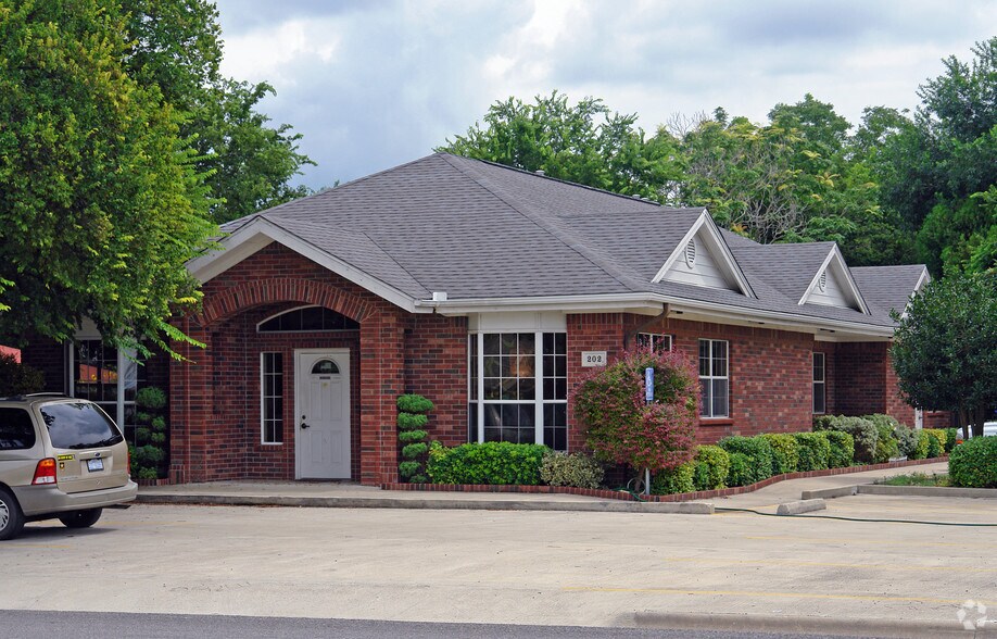 202 E Robertson Ave, Copperas Cove, TX for sale - Primary Photo - Image 1 of 1