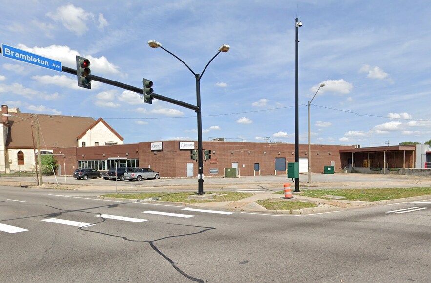 700 Tidewater Dr, Norfolk, VA 23504