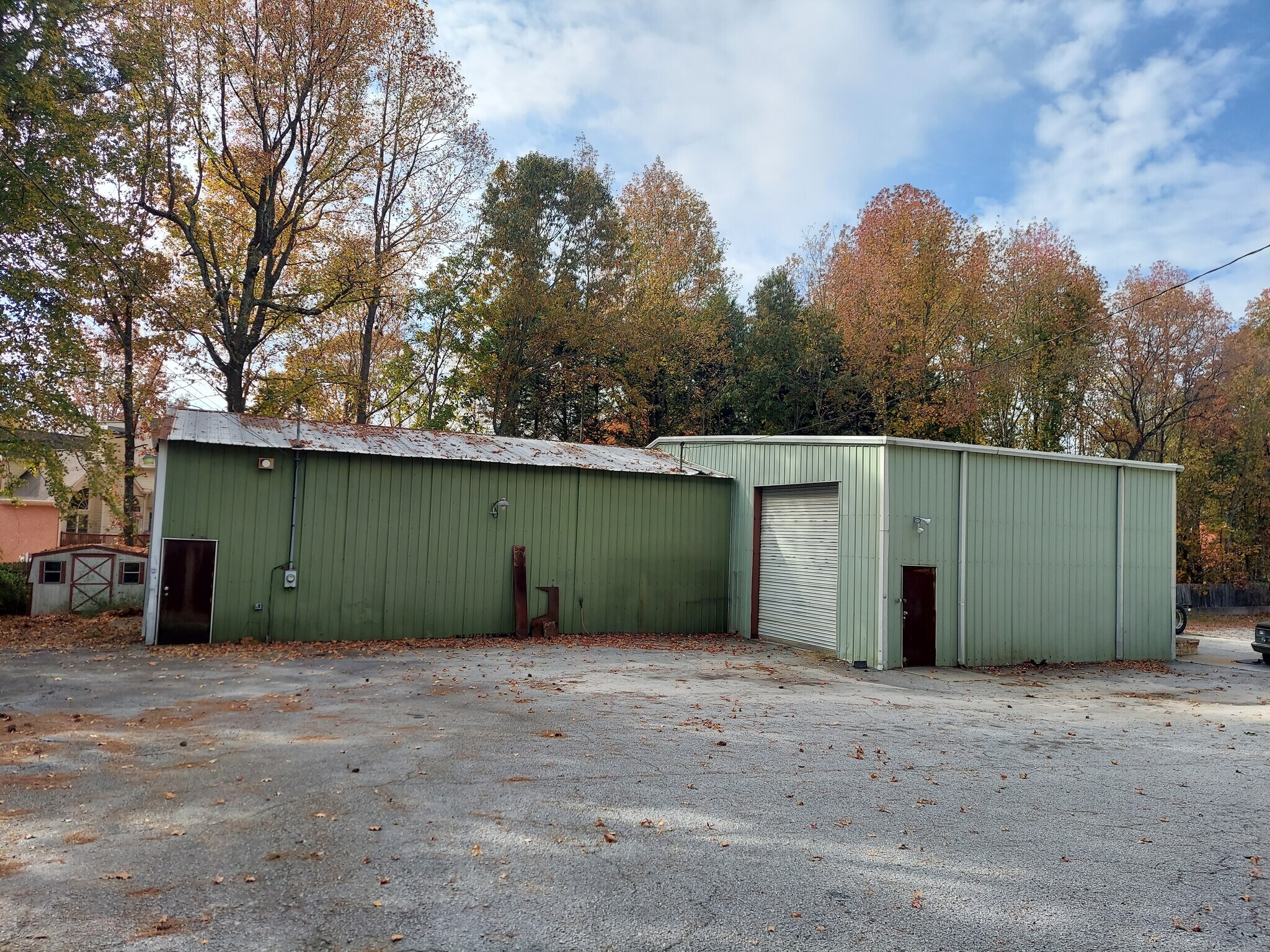 4440 S Berkeley Lake Rd NW, Berkeley Lake, GA for sale Primary Photo- Image 1 of 1