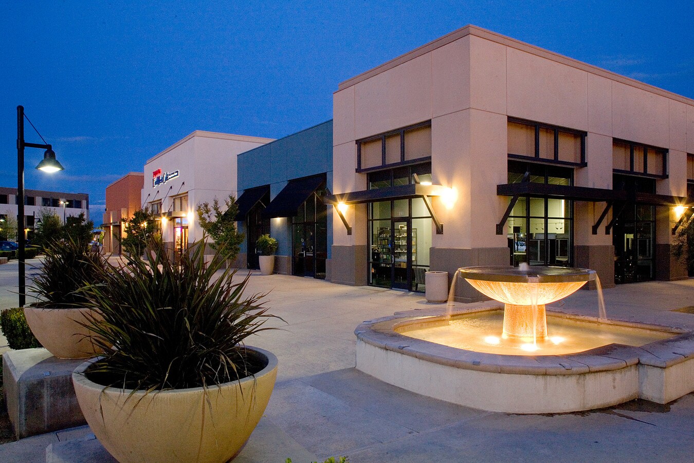 9261 Laguna Springs Dr, Elk Grove, CA 95758