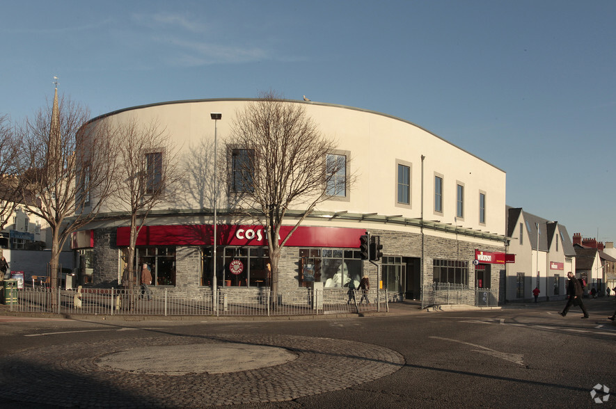 New St, Pwllheli for lease - Primary Photo - Image 1 of 4