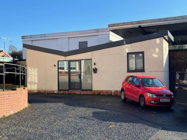 Railway Rd, Blackburn for lease - Primary Photo - Image 1 of 1