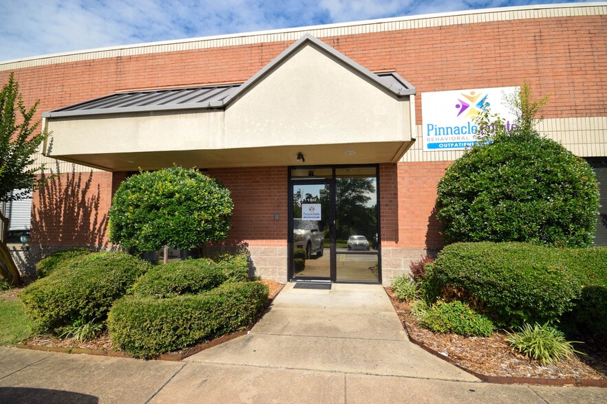 400 Hardin Rd, Little Rock, AR for lease - Building Photo - Image 2 of 6