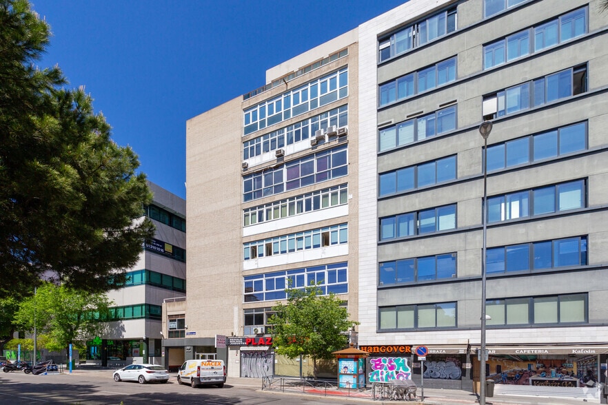 Calle Hermanos García Noblejas, 39, Madrid, Madrid for sale - Building Photo - Image 2 of 4
