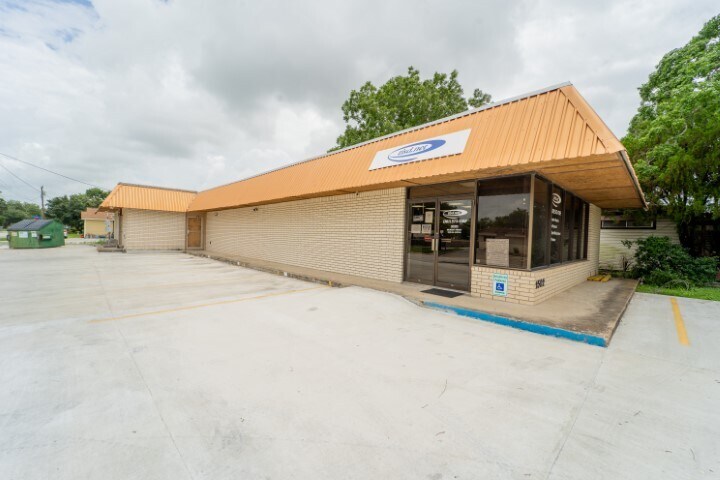 1502 Red River St, Victoria, TX for sale - Primary Photo - Image 1 of 1