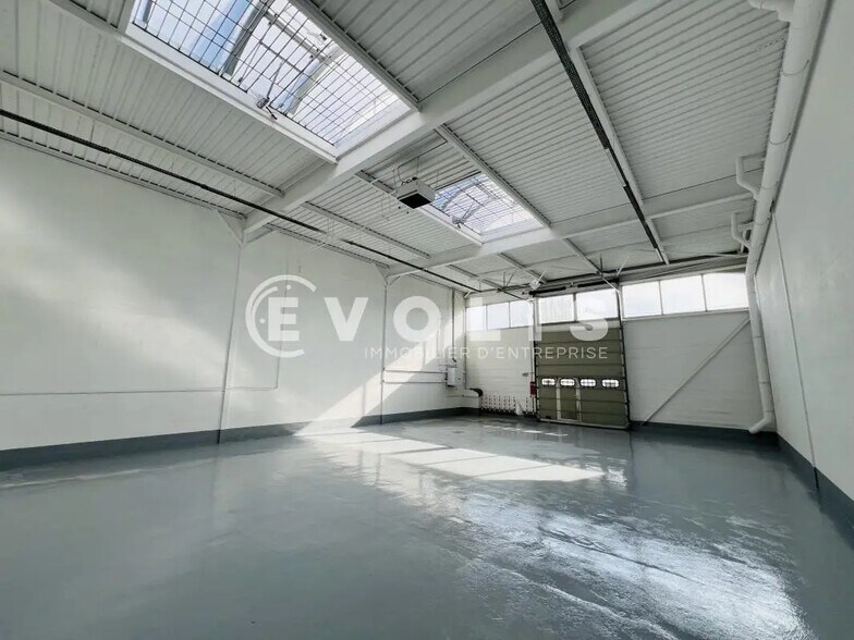 Office in Bonneuil-sur-Marne for lease - Interior Photo - Image 2 of 14