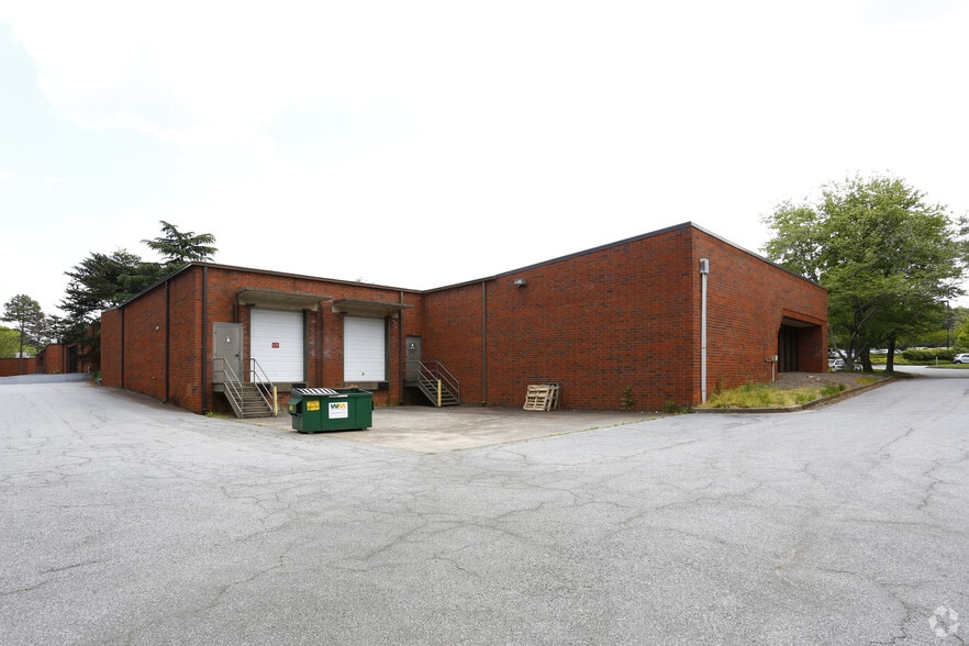 5335 Oakbrook Pky, Norcross, GA for lease - Building Photo - Image 3 of 7