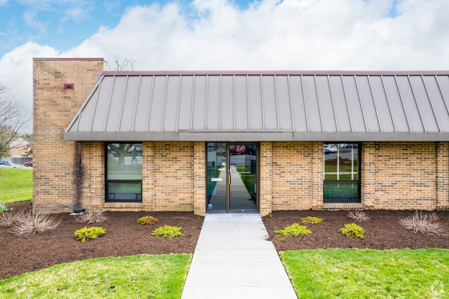 2650 Westview Dr, Wyomissing, PA for lease - Building Photo - Image 1 of 5