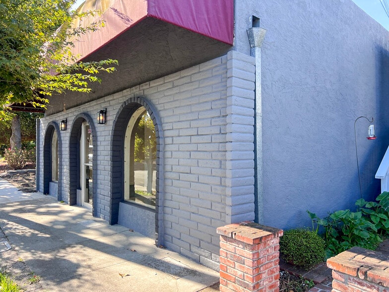 1616 Alhambra Ave, Martinez, CA for lease - Building Photo - Image 3 of 16