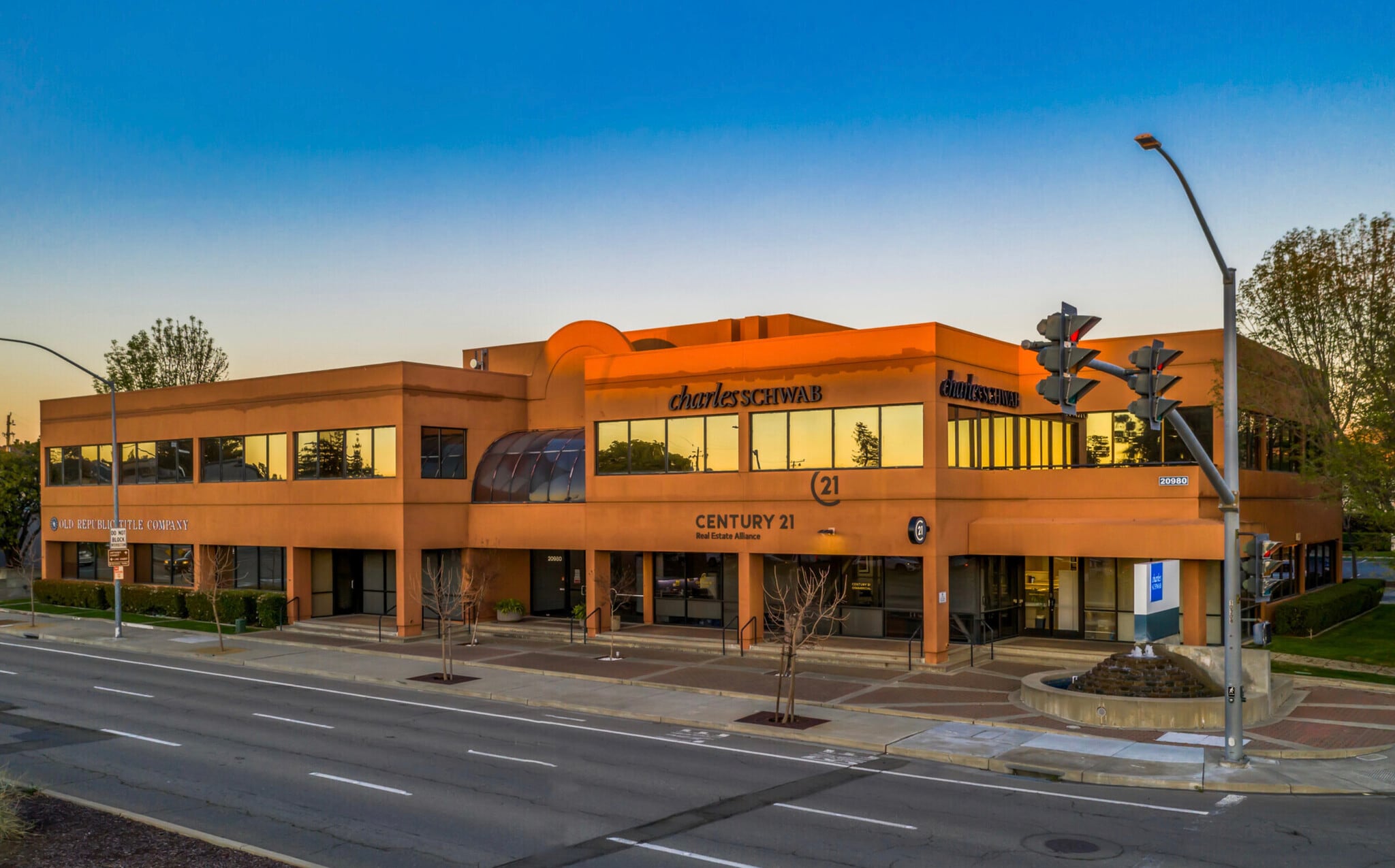 20980 Redwood Rd, Castro Valley, CA for lease Building Photo- Image 1 of 8