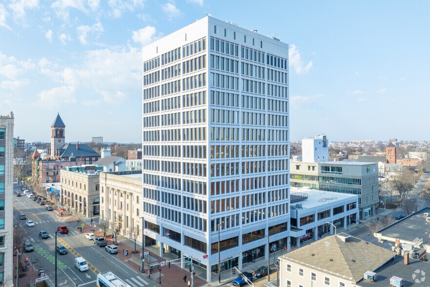 675 Massachusetts Ave, Cambridge, MA for lease - Primary Photo - Image 1 of 5