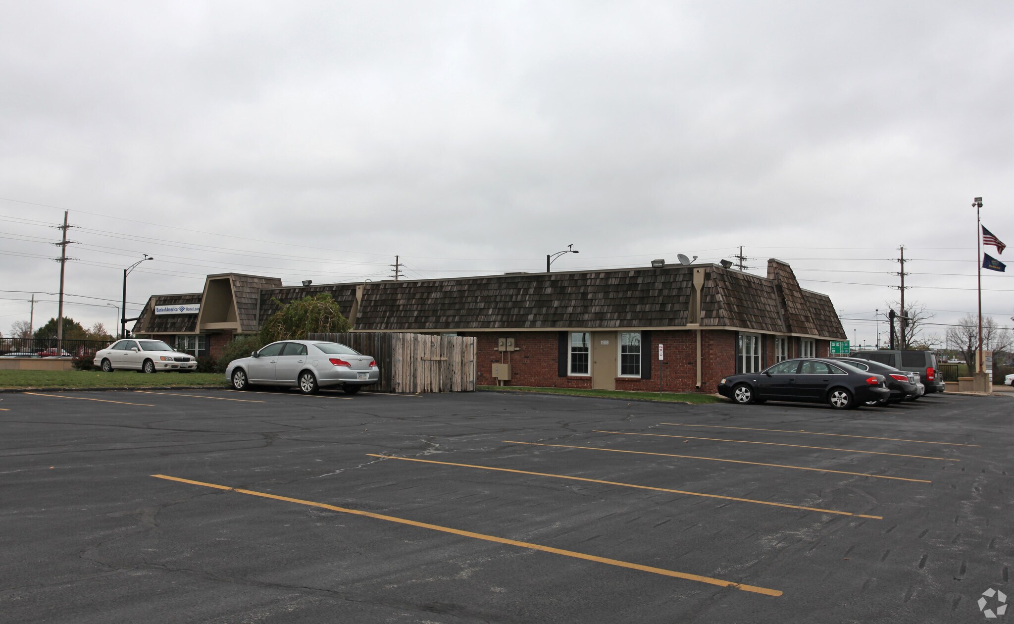 11901 W 87th Street Pky, Lenexa, KS for sale Building Photo- Image 1 of 1