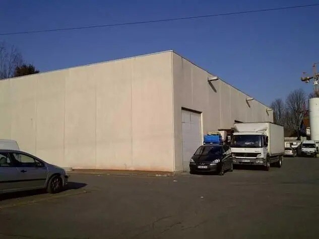Industrial in Vert for lease - Building Photo - Image 1 of 1