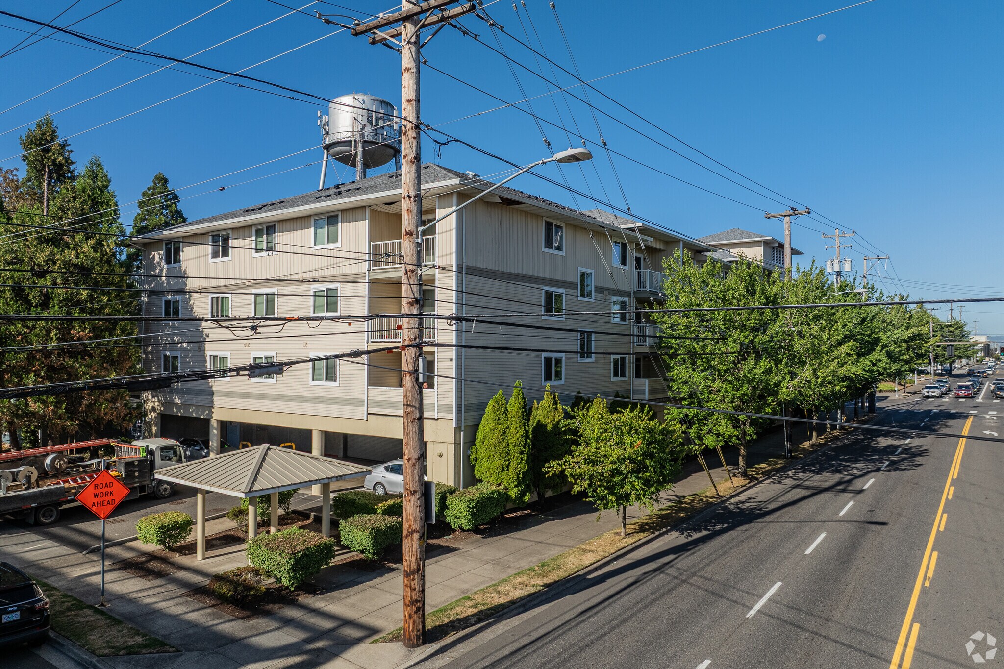 9930 NE Glisan Street, Portland, OR for sale Primary Photo- Image 1 of 1