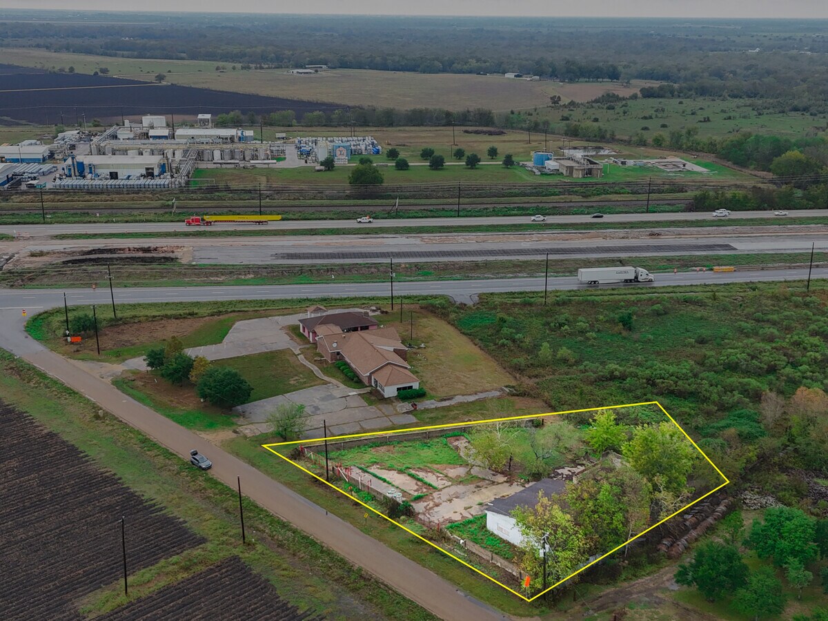 117 County Road 227, East Bernard, TX 77435 117 County Road 227, East