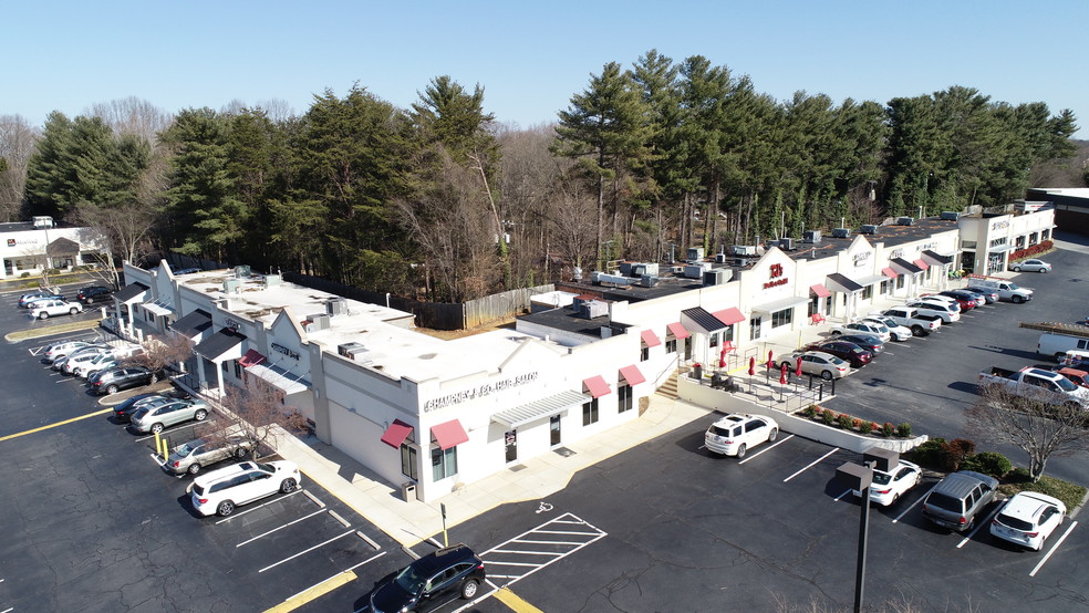 5059 Country Club Rd, Winston-Salem, NC for lease - Aerial - Image 2 of 5