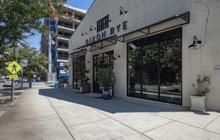 1085 Howell Mill Rd NW, Atlanta, GA for lease - Building Photo - Image 3 of 29