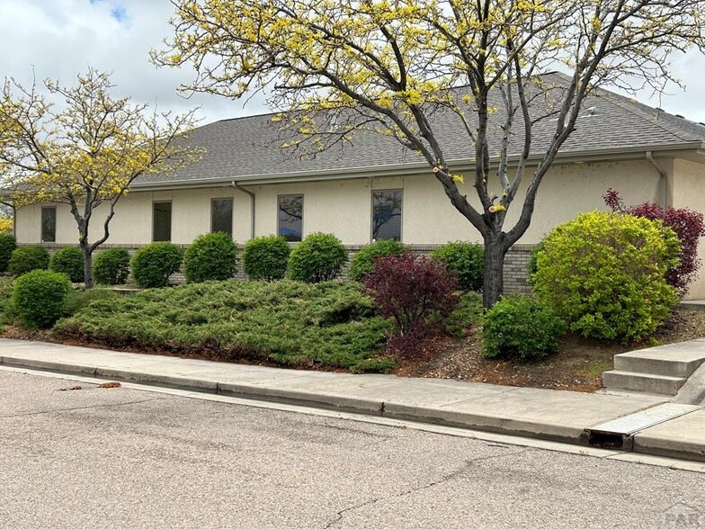 2027 Columbia Dr, Pueblo, CO for sale - Building Photo - Image 2 of 22
