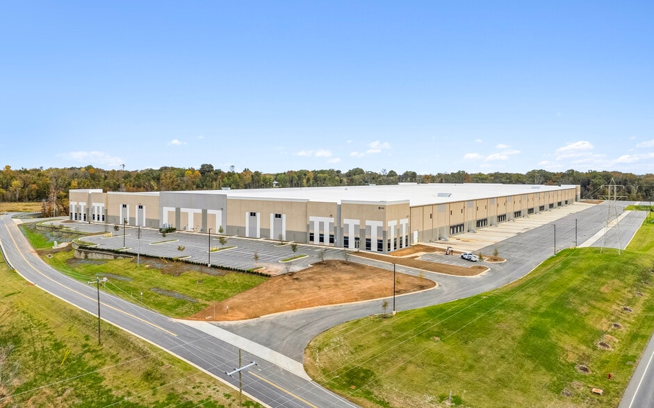 000 Aberdeen Blvd, Gastonia, NC for lease - Building Photo - Image 2 of 3