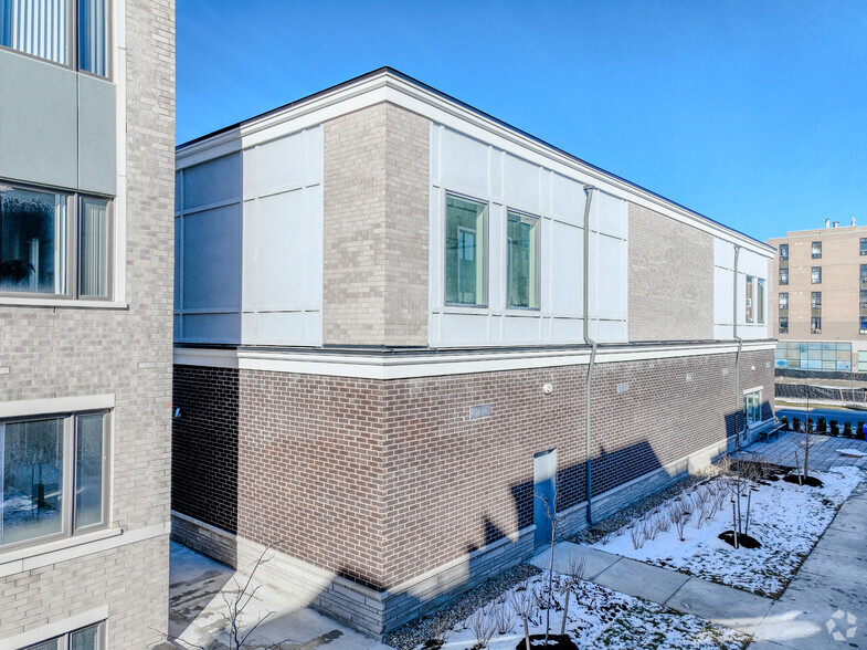 217 Birmingham St, Toronto, ON for sale - Building Photo - Image 3 of 4