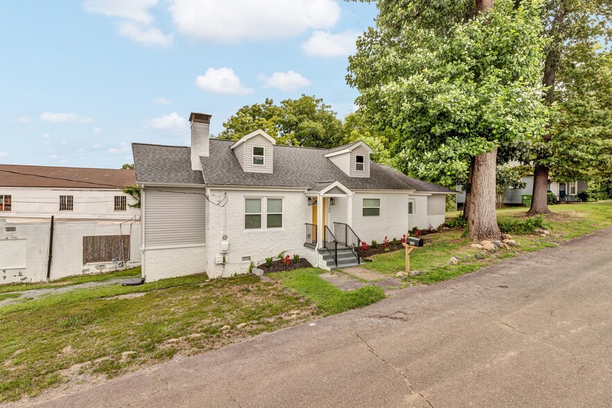 1812 E Broadway Ave, Maryville, TN for sale - Building Photo - Image 3 of 29