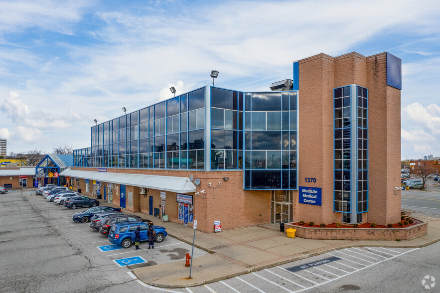 1370 Dundas St E, Mississauga, ON for lease - Building Photo - Image 2 of 6