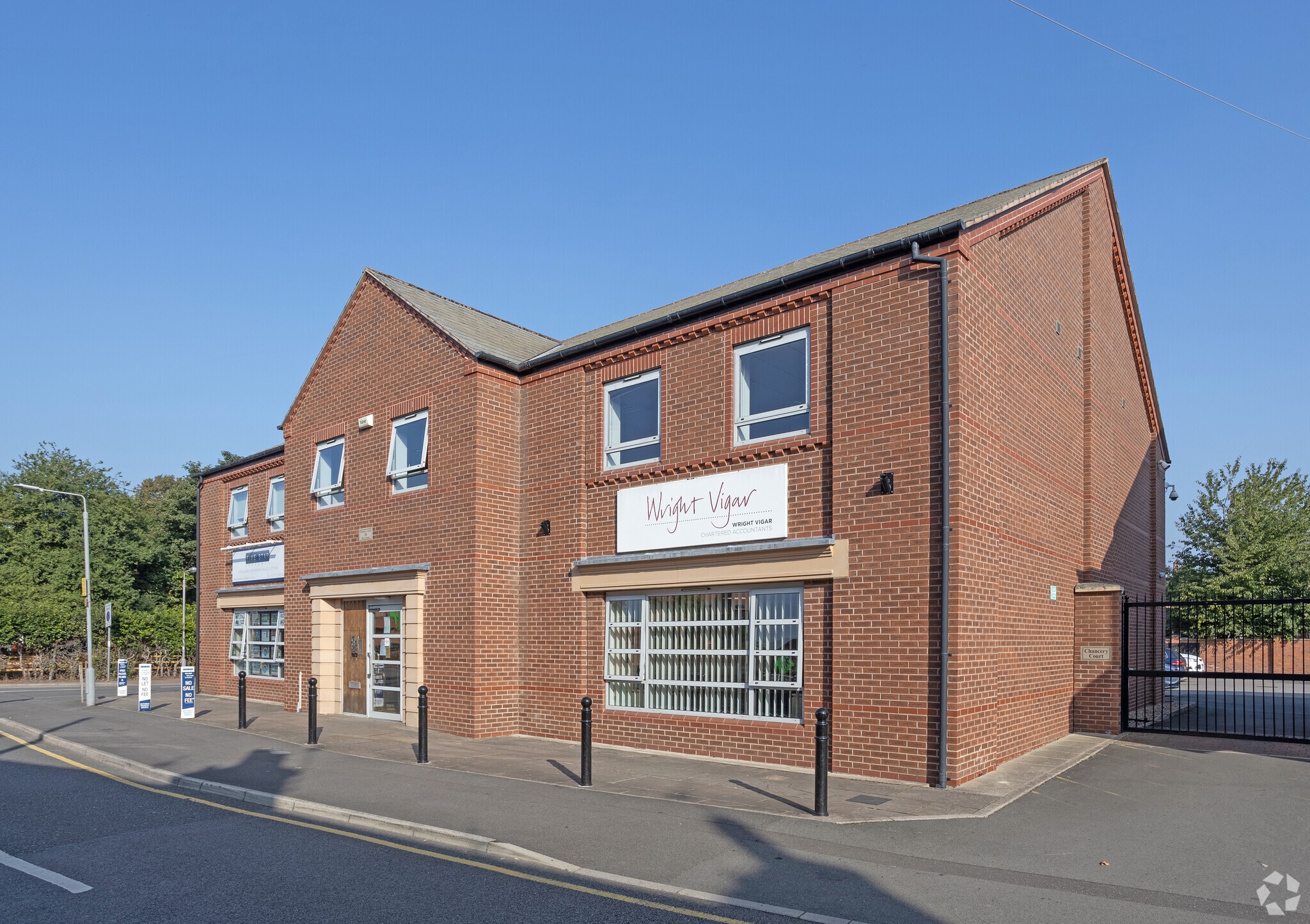 34 West St, Retford for sale Primary Photo- Image 1 of 1