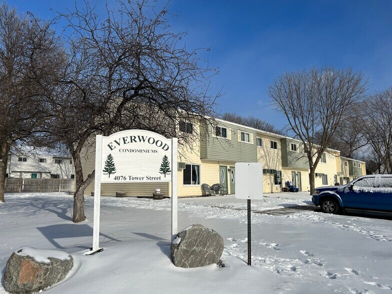 4076 Tower St, Saint Bonifacius, MN 55375