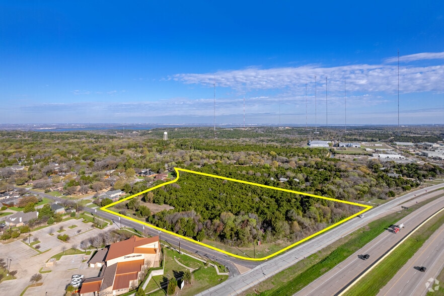 1051 S J Elmer Weaver Fwy, Cedar Hill, TX for sale - Building Photo - Image 1 of 1