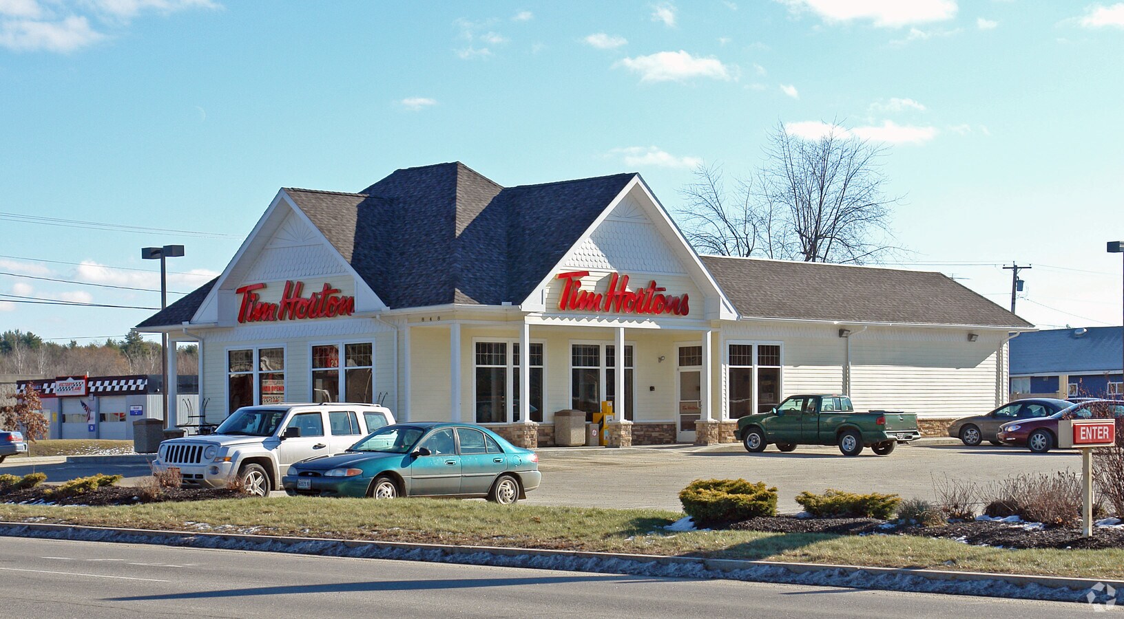 848 Minot Ave, Auburn, ME 04210