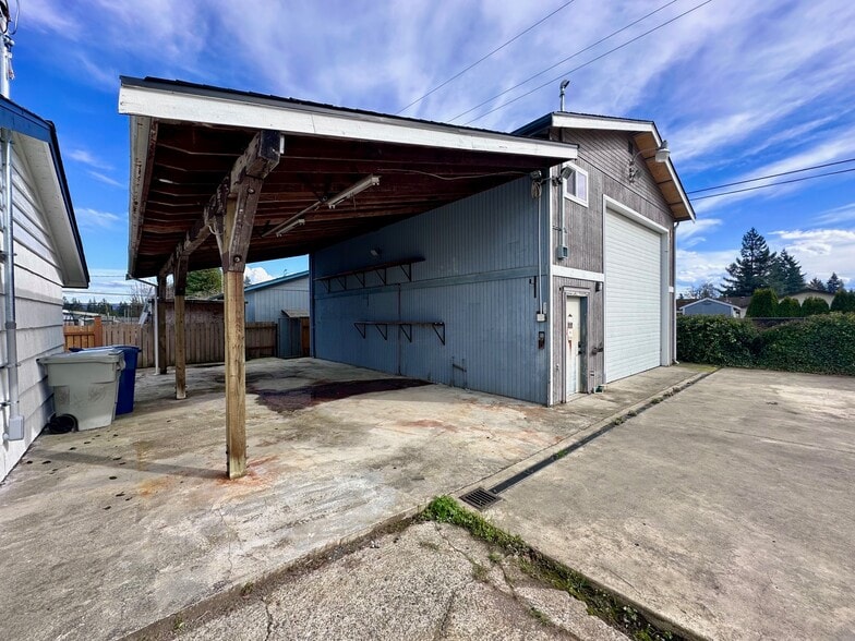 11963 160th - Garage st, Renton, WA for lease - Building Photo - Image 3 of 10