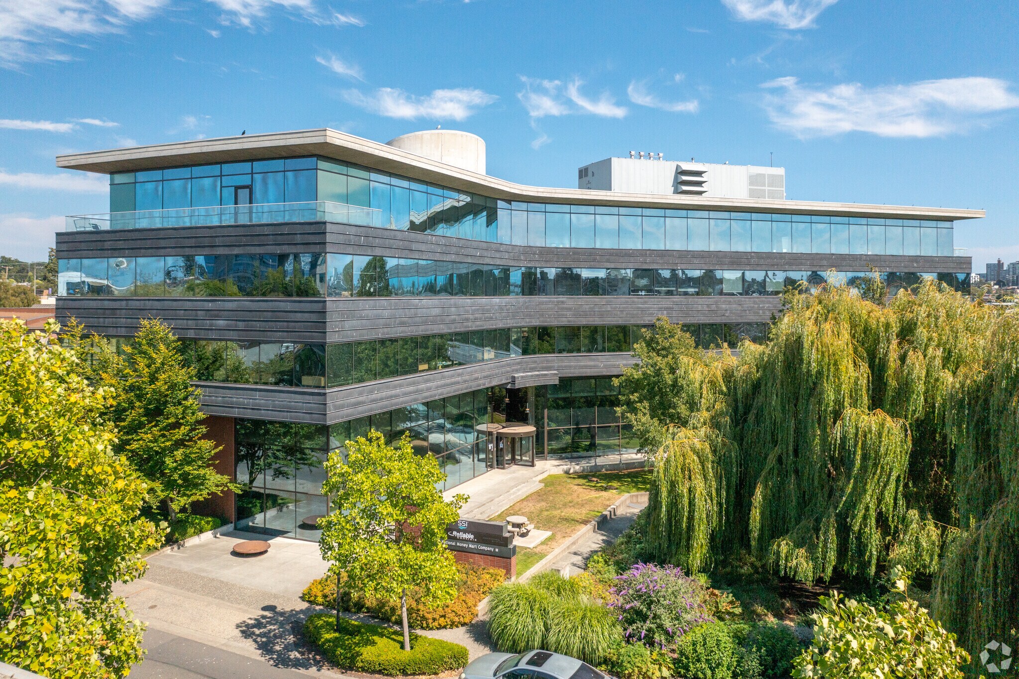 401 Garbally Rd, Victoria, BC for lease Building Photo- Image 1 of 16