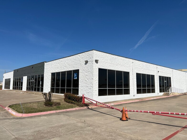 2810 Mayfield Rd, Grand Prairie, TX for sale - Building Photo - Image 1 of 1