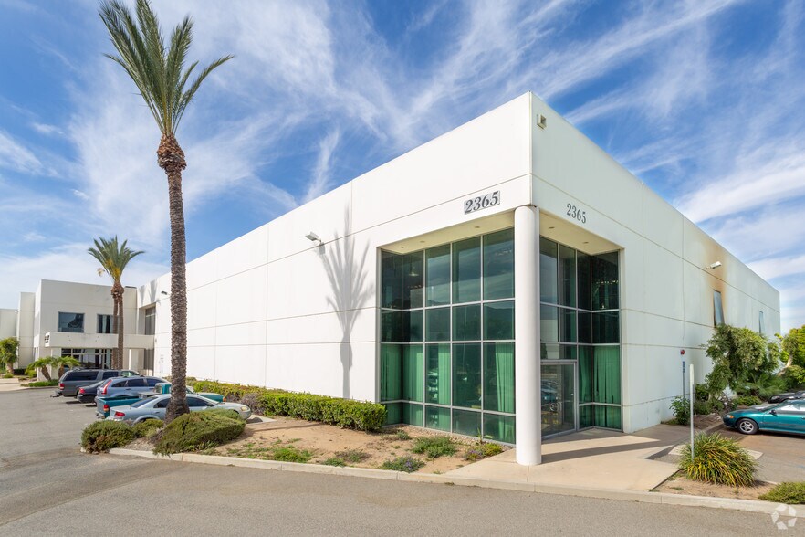 2365 Railroad St, Corona, CA for lease - Primary Photo - Image 1 of 11