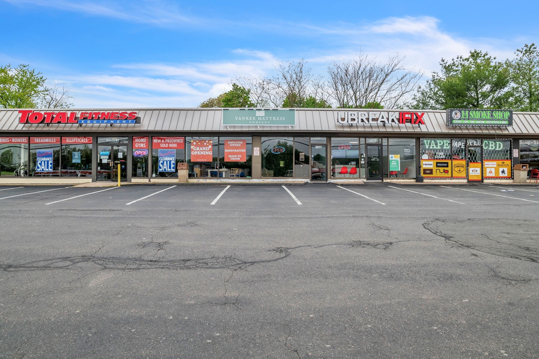 3269-3281 Berlin Tpke, Newington, CT for lease Building Photo- Image 1 of 9