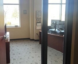 3913-3919 W Prospect Ave, Appleton, WI for lease Interior Photo- Image 2 of 2