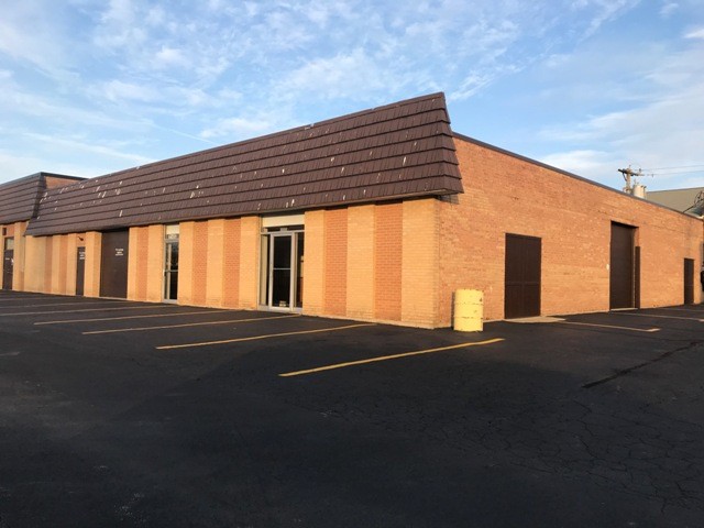 1403 Timber Dr, Elgin, IL for lease - Building Photo - Image 3 of 3